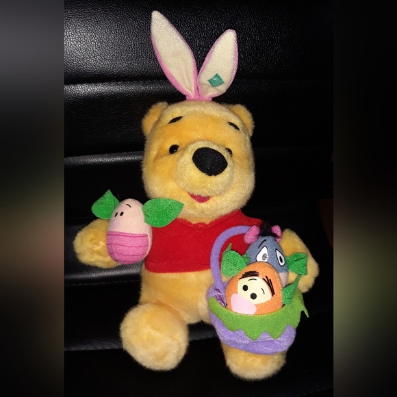 Vintage Mattel 1999 Winnie The Pooh and Friends in Easter Outfit 10 Inch Plush - Picture 4 of 7